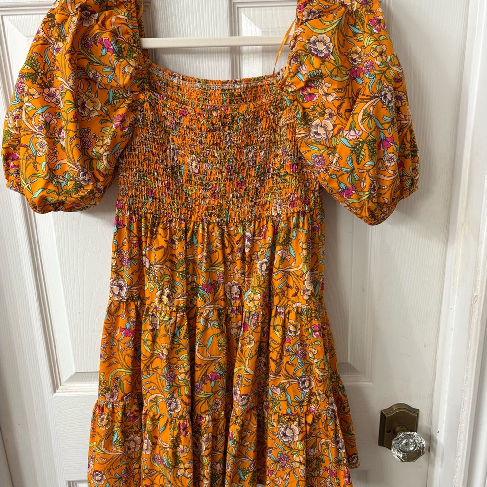 Flying Tomato dress 
Size small